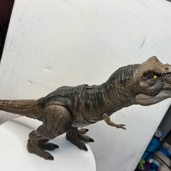 Brown Dinosaur Reptile Toy - Picture 6 of 8